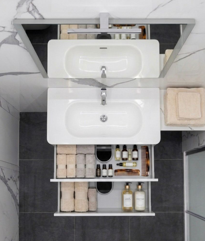 Modern Cabinet Vigny